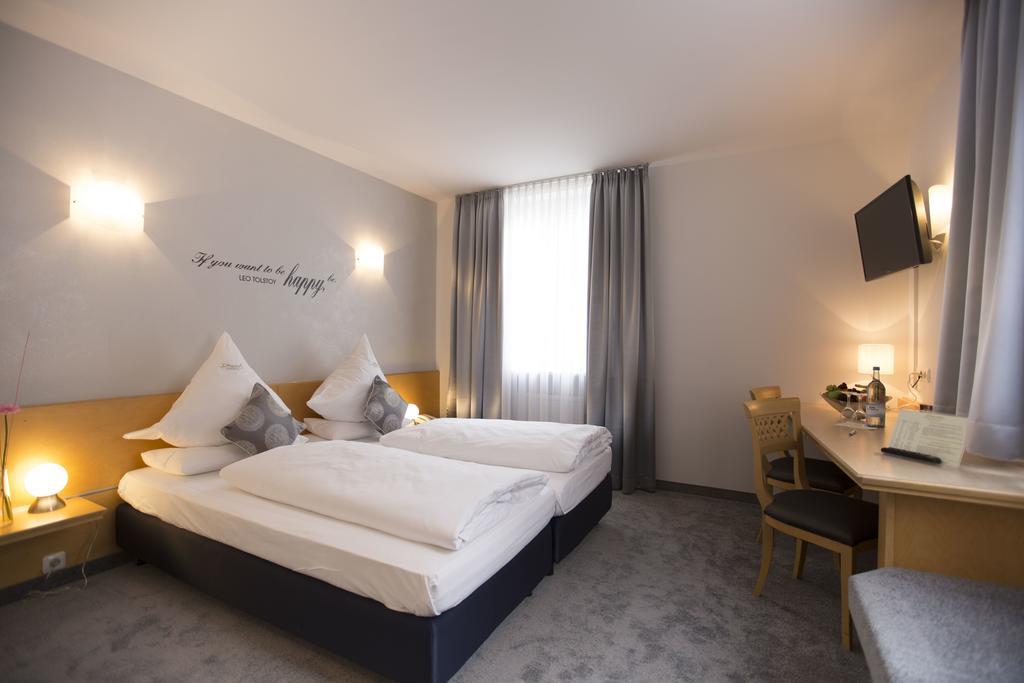 Drexel'S Parkhotel Memmingen Room photo